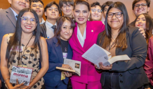 Lorenia Valles participa en el Parlamento Juvenil de la Cámara de Diputados