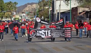 Maestros de Guaymas y Empalme insisten en abrogar la Ley del Issste de 2007