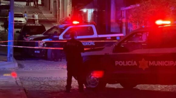 Asesinan a adolescente en Querétaro; familiares incendian casa del presunto agresor