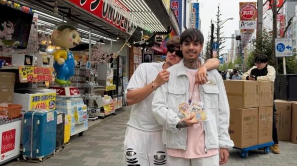 Natanael Cano y Gabito Ballesteros juntos en Japón: ¿Grabación o vacaciones?