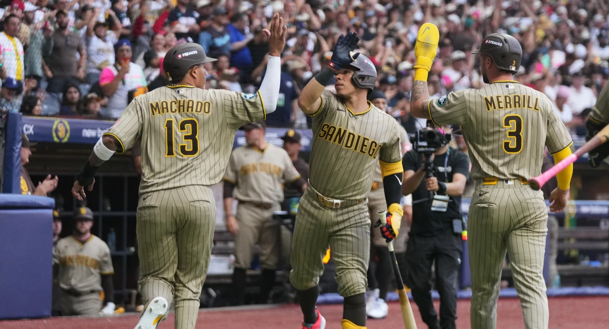 San Diego Padres remonta y protagoniza una auténtica fiesta en México ante los Arizona D-Backs