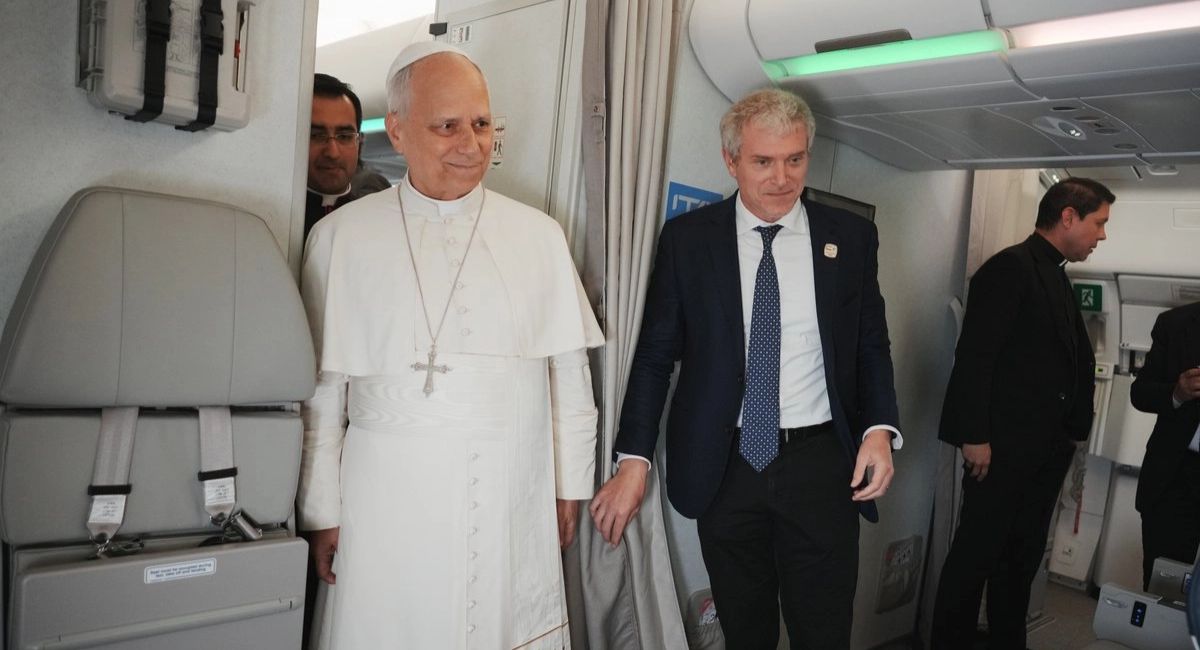 Papa León XIV pide reanudar negociaciones entre Estados Unidos e Irán y rechaza la pena de muerte