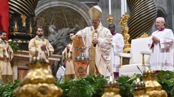 Jueves Santo: Papa León XIV celebra su primera Misa Crismal y pide una Iglesia sin prepotencia