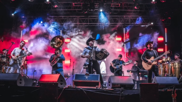 Remmy Valenzuela llega al Palenque de la Expogan Sonora 2026 con su acordeón y sus éxitos