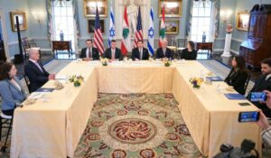 Israel y Líbano acuerdan iniciar negociaciones directas tras reunión en Washington, Estados Unidos