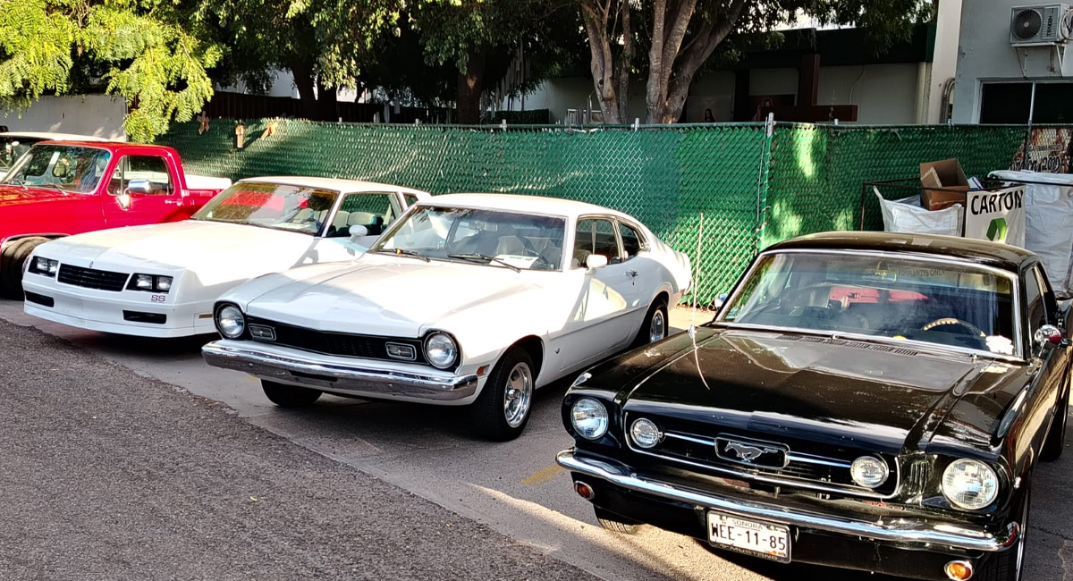 Todo un éxito el Retro Car Show en el Instituto Senda del Yaqui en Ciudad Obregón