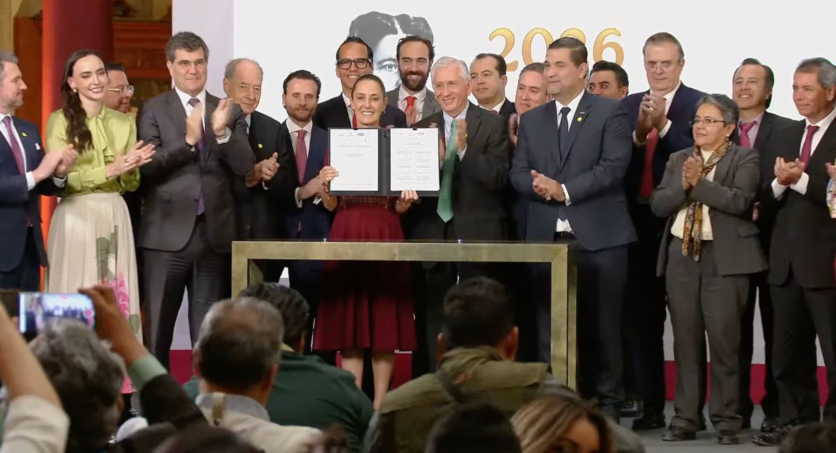 Gobierno de Sheinbaum lanza acuerdo para fortalecer producción nacional de acero