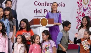 Sheinbaum festeja Día del Niño 2026 con entrega de becas y fiesta con ‘pequeños’ en Palacio Nacional