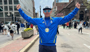 Orgullo sonorense Sergio Salazar cumple su sueño y brilla en el prestigioso maratón de Boston