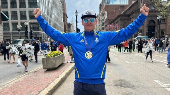Orgullo sonorense Sergio Salazar cumple su sueño y brilla en el prestigioso maratón de Boston
