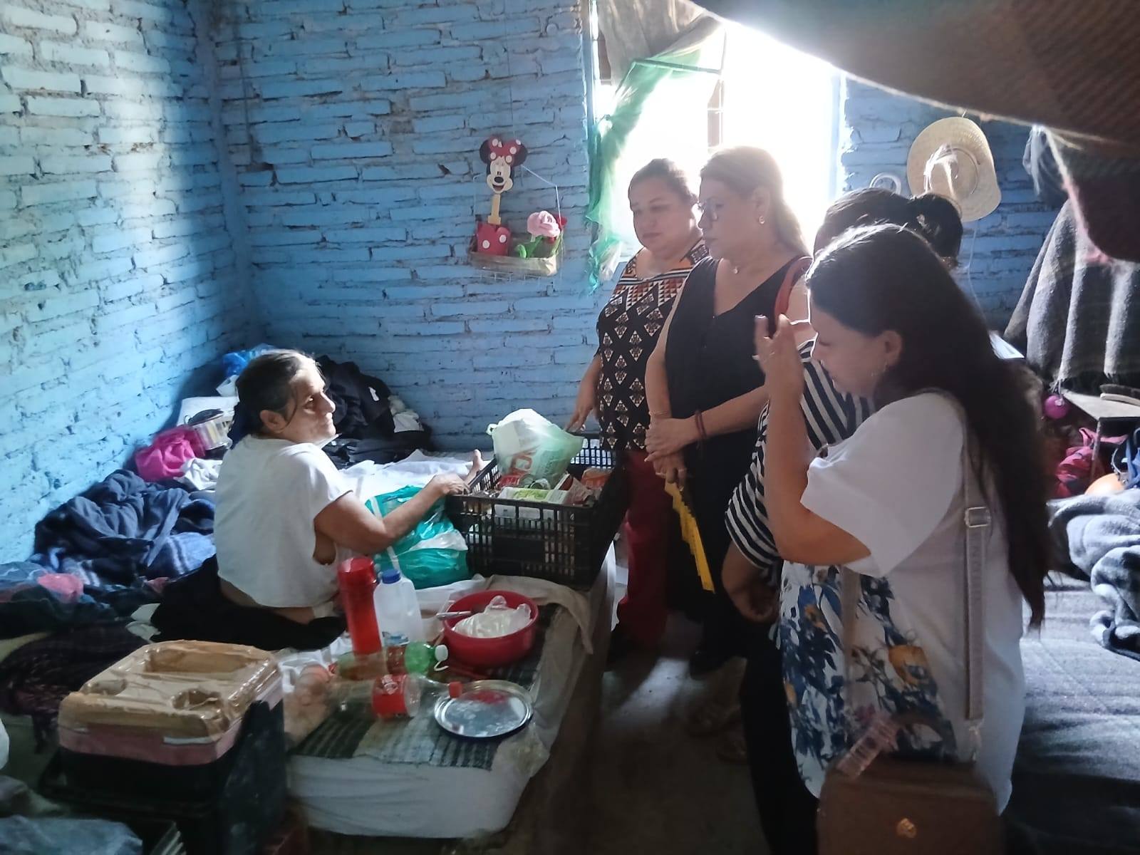 Recibe apoyos de la agrupación Realidades de Mujer la señora Teresa Avilés en Navojoa