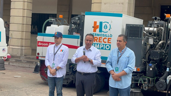 “Porque una ciudad más limpia empieza con mejores herramientas”: Entrega ‘Toño’ Astiazarán barredoras para Hermosillo
