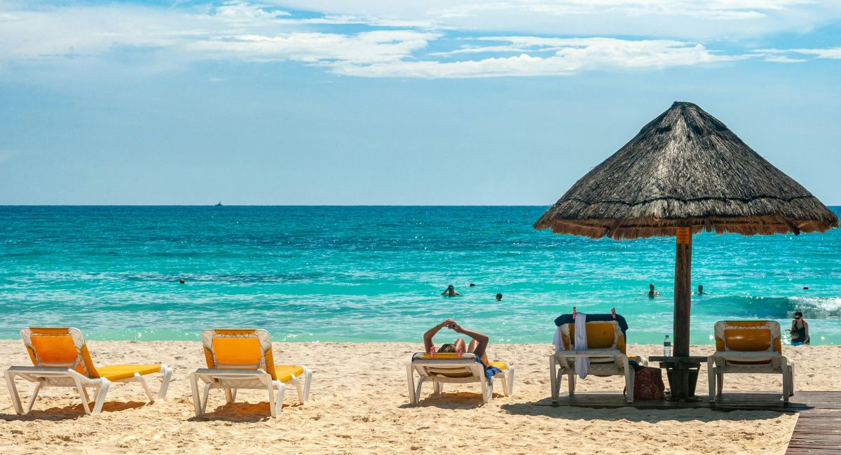 ¿Por qué no hay días feriados en abril 2026 en México?