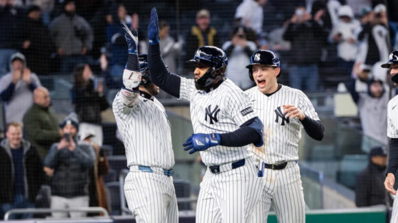 Pelotero dominicano se roba los reflectores y comanda la victoria de Yankees ante Athletics