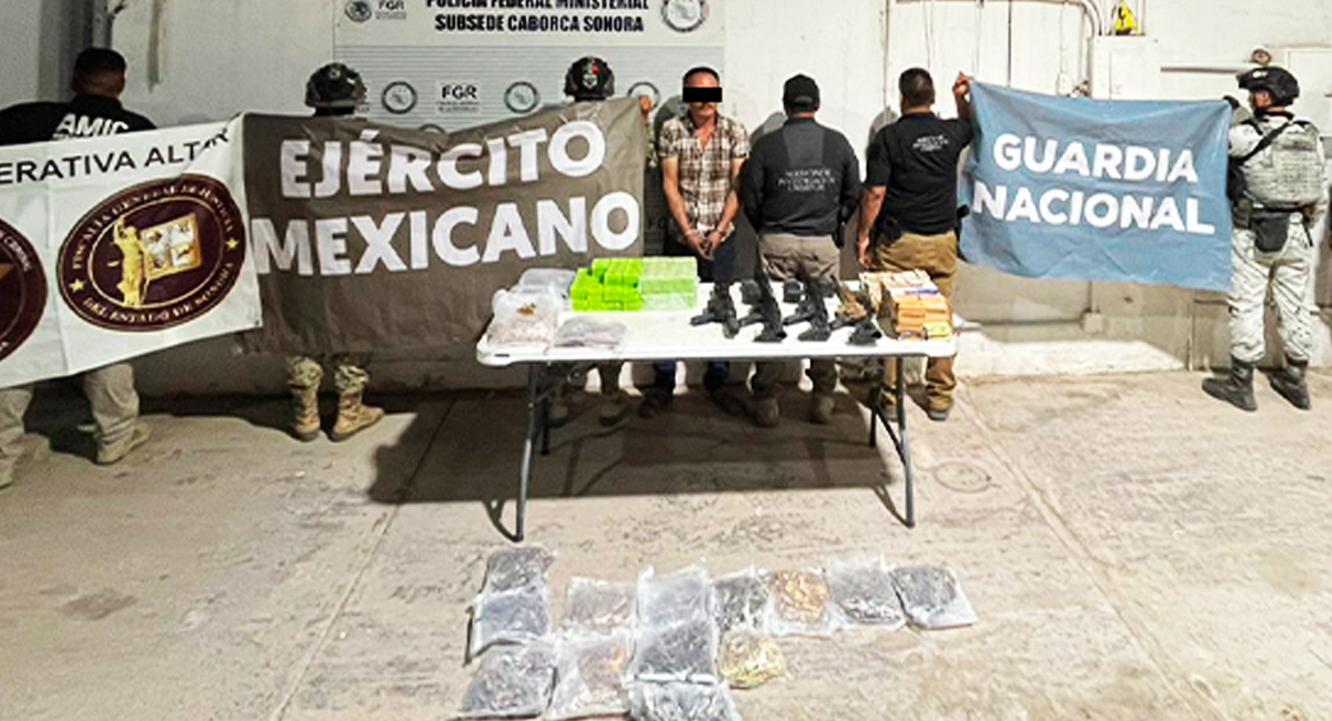 El conductor detenido por posesión de armas de fuego en Sonora