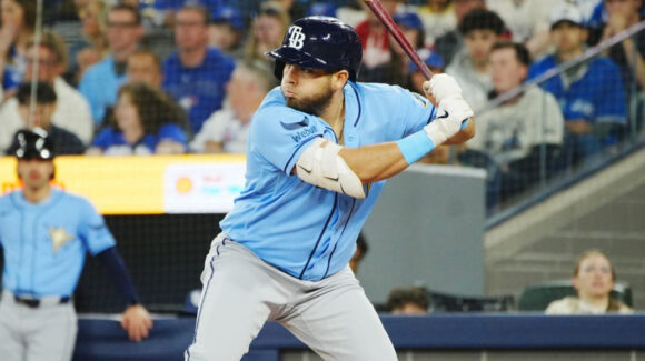 Sigue ‘on fire’; Jonathan Aranda encabeza victoria de los Rays sobre los Blue Jays
