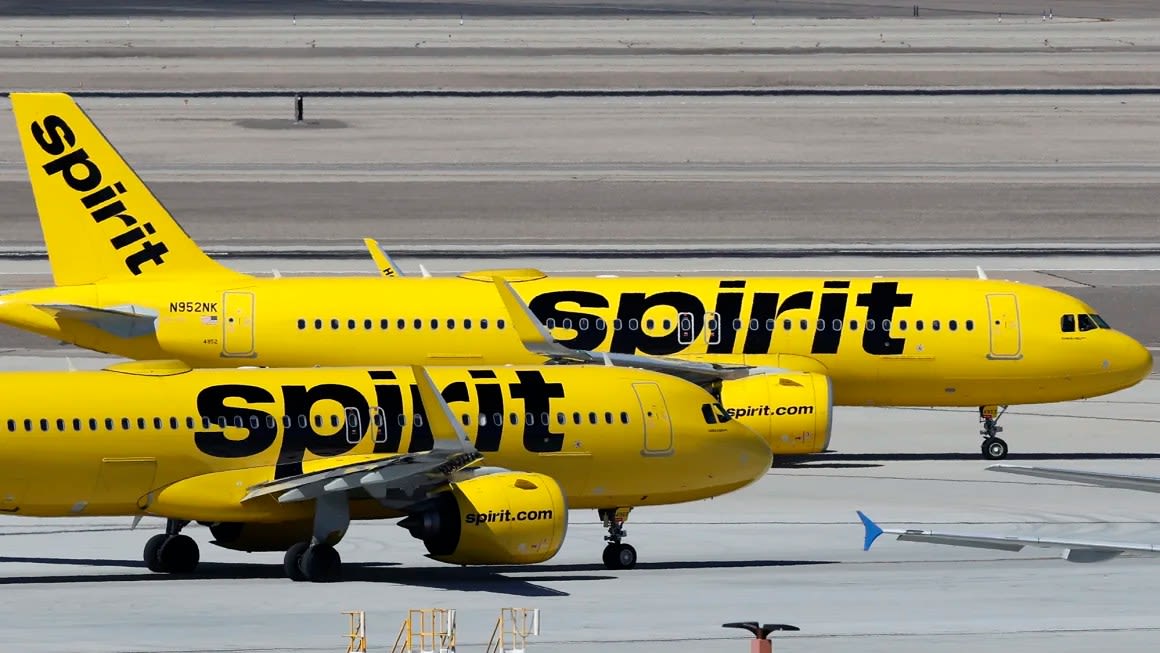 Cesa operaciones la Spirit Airlines y deja en incertidumbre a pasajeros.