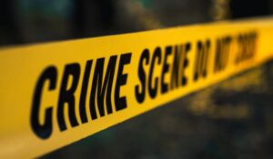 Hombre muere apuñalado en Times Square; NYPD busca a tres sospechosos