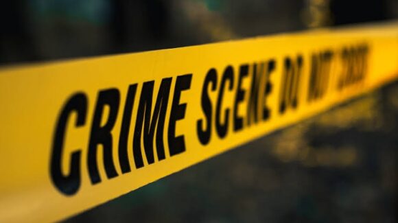 Hombre muere apuñalado en Times Square; NYPD busca a tres sospechosos