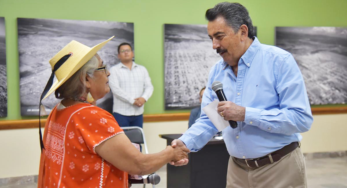 Javier Lamarque atiende peticiones ciudadanas durante Audiencia del Pueblo en Cajeme