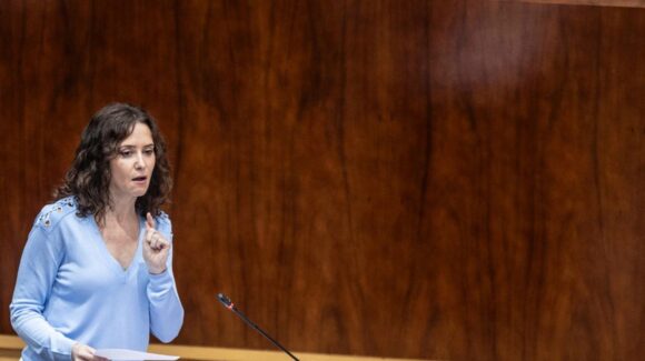 Ayuso reta a Sheinbaum a que dé explicaciones sobre el altar de cráneos bajo tierra en plena CDMX