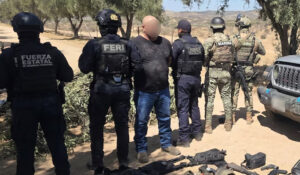 Cae ‘El Checo’, mando del CJNG, tras persecución y balacera en Baja California; llevaba arsenal y drogas