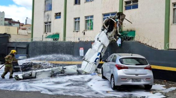 VIDEO: Aeronave se estrella directo contra edificio y deja dos personas fallecidas en Brasil