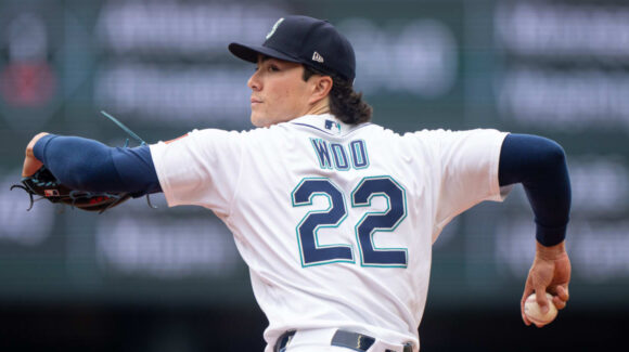Bryan Woo y Julio Rodríguez le quitan lo bravo a Atlanta y los Mariners se llevan la serie