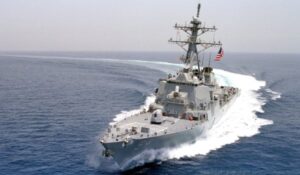 Buque de guerra estadounidense navega por Atlántico Sur y recibe visitas de presidentes sudamericanos