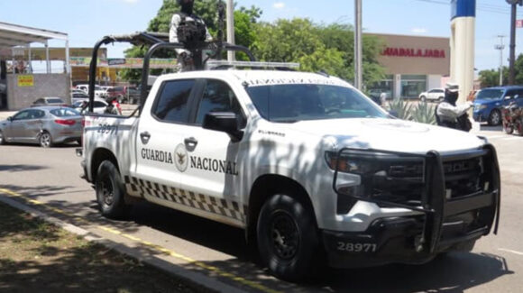 Guardia Nacional detiene a policía municipal de Cajeme en posesión de presunta droga y armamento