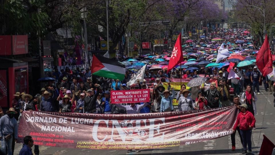 La CNTE anuncia huelga nacional y plantón en CDMX previo al Mundial de Fútbol 2026.