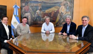 Caputo, ministro argentino de Economía, se reúne con Peter Thiel para debatir sobre economía global