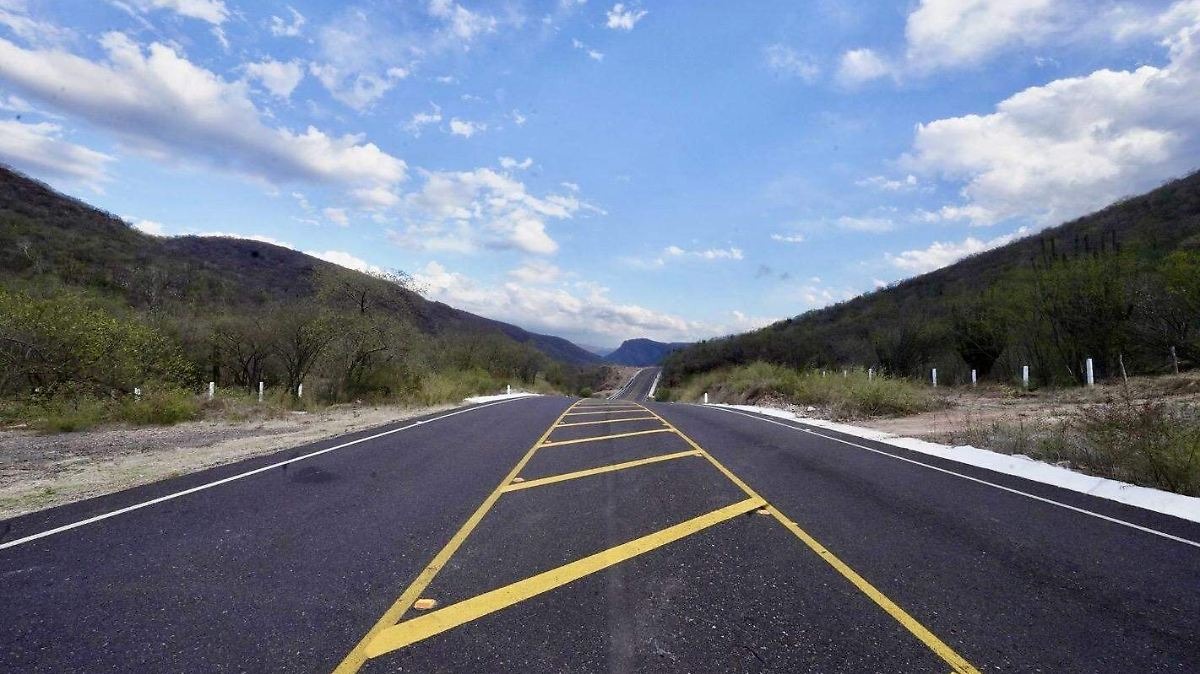 Carretera a Bahía de Kino tiene un avance de obra del 25%