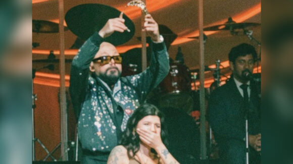 “Llegaste al corazón”: A.B Quintanilla III corona a Cazzu en concierto tras tributo a Selena Quintanilla