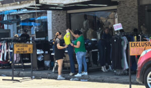 Refuerzan operativos de vigilancia para ordenar comercio y liberar banquetas en Cajeme