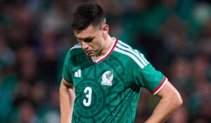César Montes enciende dudas en México; sale lesionado y preocupa rumbo al Mundial 2026