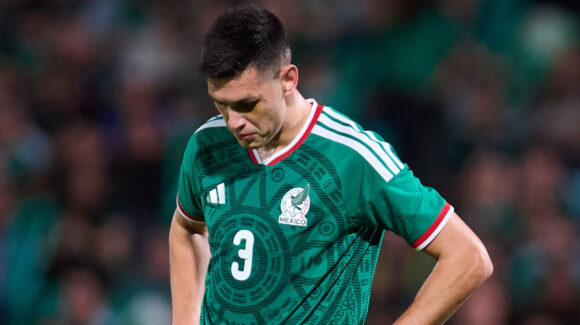 César Montes enciende dudas en México; sale lesionado y preocupa rumbo al Mundial 2026