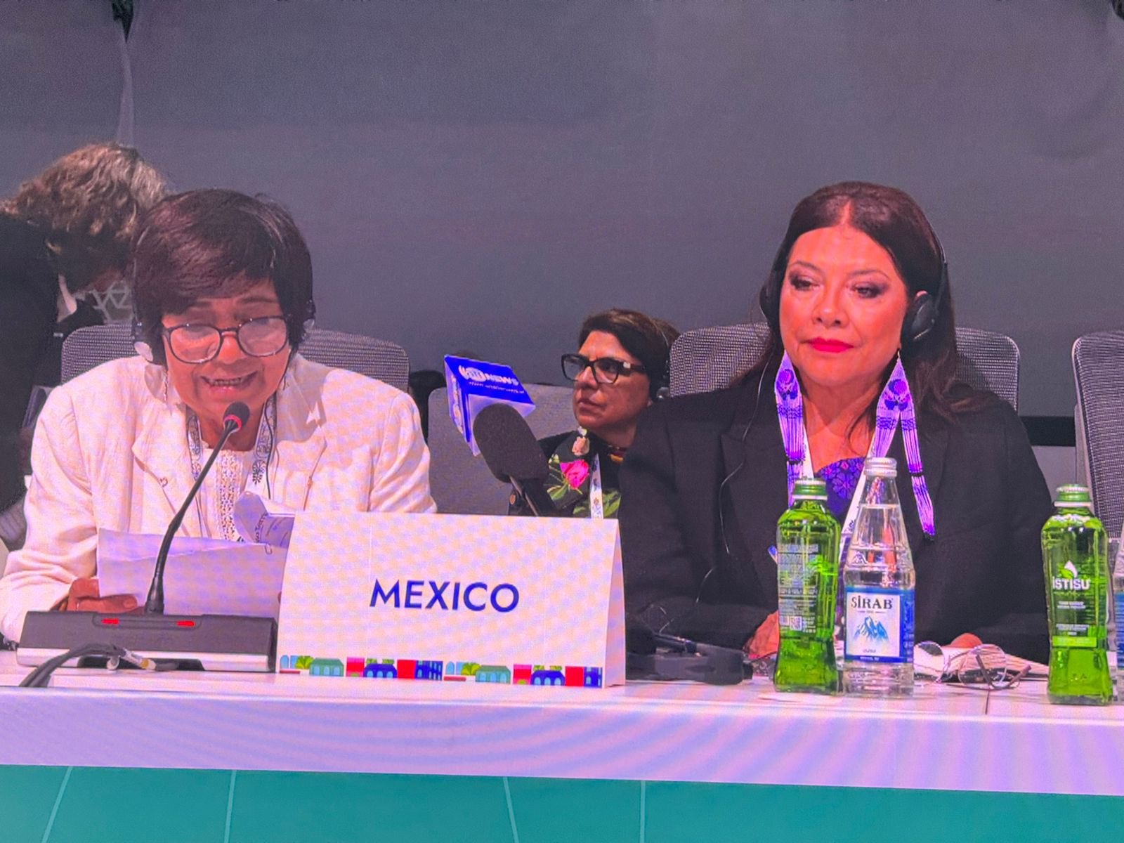 Clara Brugada defiende urbanismo feminista en Asamblea de Mujeres del Foro Urbano Mundial.