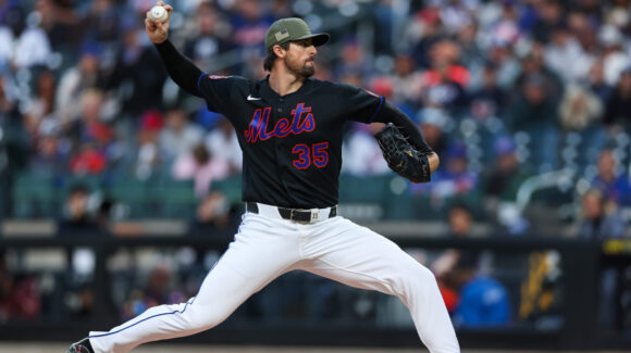 Mets pierden a Clay Holmes por lesión; pelotazo causa fractura en el lanzador de New York