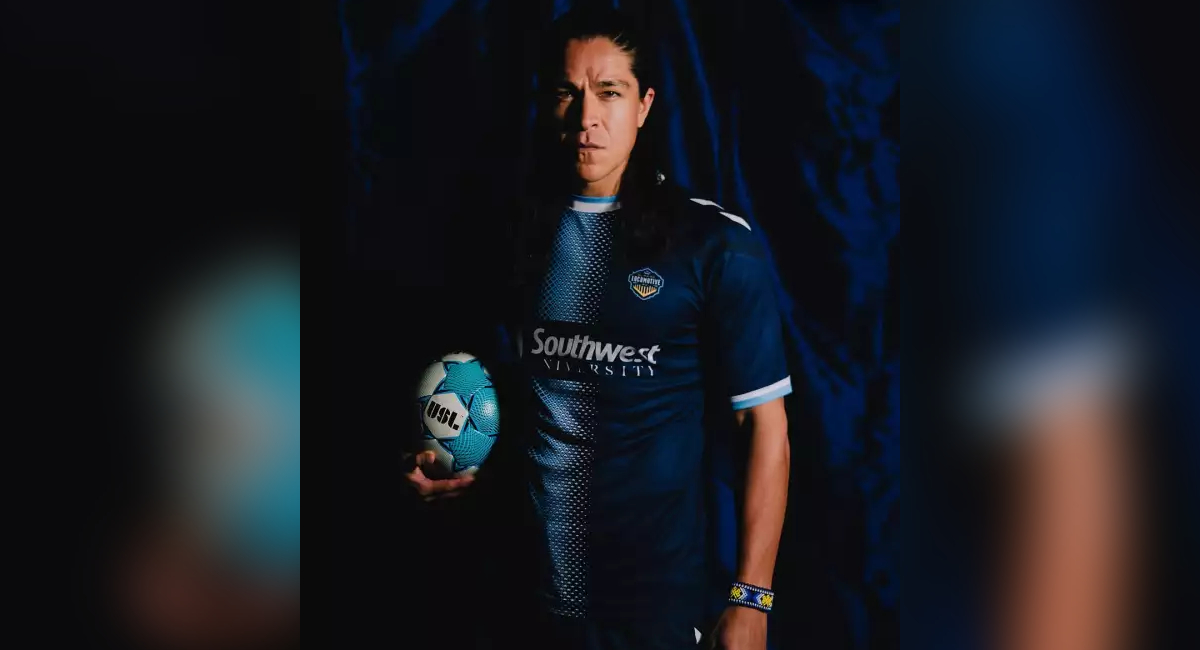 Cristo Fernández firma con equipo de profesional tras triunfar en Hollywood llegará al Mundial 2026