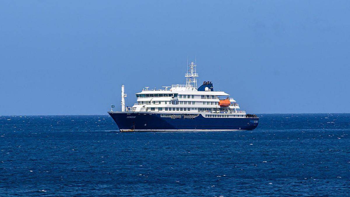 Crucero MV Hondius evalúa evacuación de más tripulantes con síntomas de hantavirus.