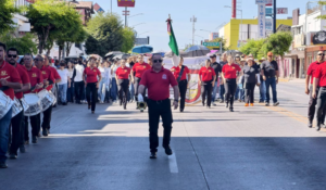 Trabajadores salen a las calles de Navojoa; piden mejores prestaciones en la región del Mayo