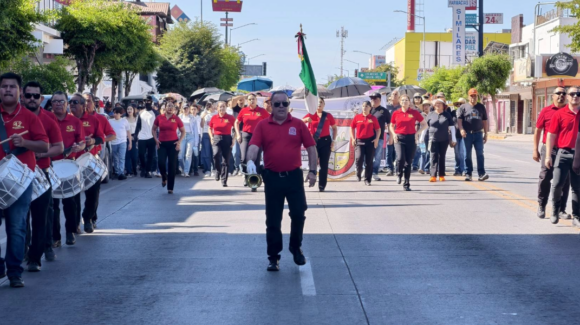 Trabajadores salen a las calles de Navojoa; piden mejores prestaciones en la región del Mayo
