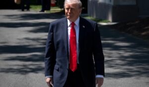 El presidente Donald Trump reitera que volvería a realizar ataque contra Irán