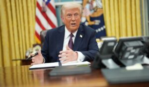 Donald Trump afirma no arrepentirse de retirarse de la OMS tras el brote de hantavirus