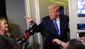 Donald Trump menciona que podría verse obligado a atacar de nuevo a Irán