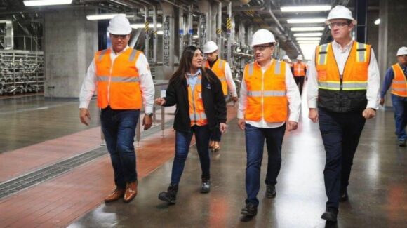 Durazo impulsa crecimiento económico con inversión de 725 millones en industria aeroespacial