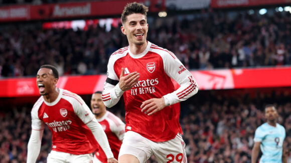 Arsenal se corona campeón de la Premier League y rompe sequía de 22 años sin el título