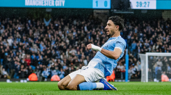 Manchester City vence al Crystal Palace y vuelve a cerrar la pelea por el título de la Premier League