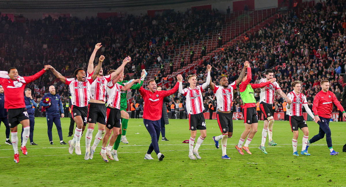 El Southampton fue expulsado de los playoffs en la Championship luego de haber sido culpados por espionaje a sus rivales